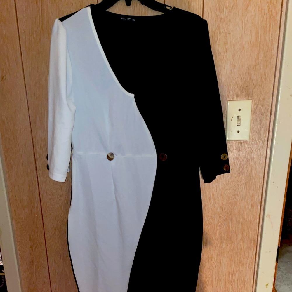 Black and white bodycon dress